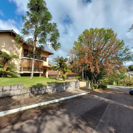 Apto Amplo E Aconchegante Proximo Ao Lago Negro Gramado Kültér fotó
